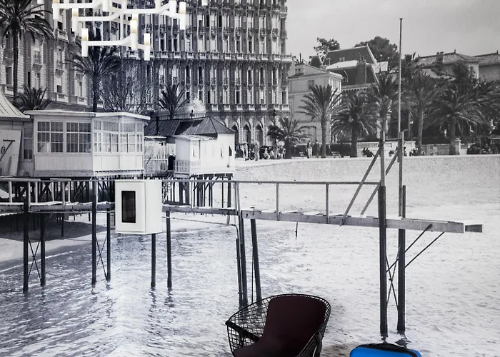 Okko Centre מלון