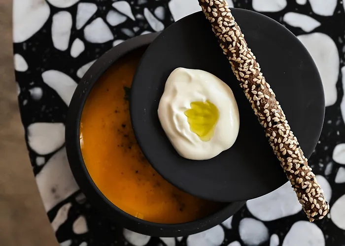 מלון Okko Centre 4*