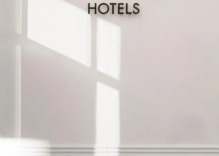 Okko Centre מלון